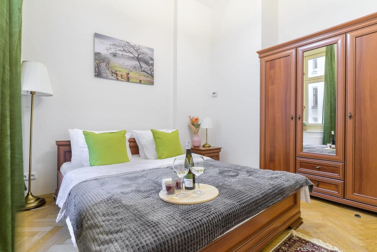 Cozy Apartment Near Stefanikuv Most Прага Екстериор снимка